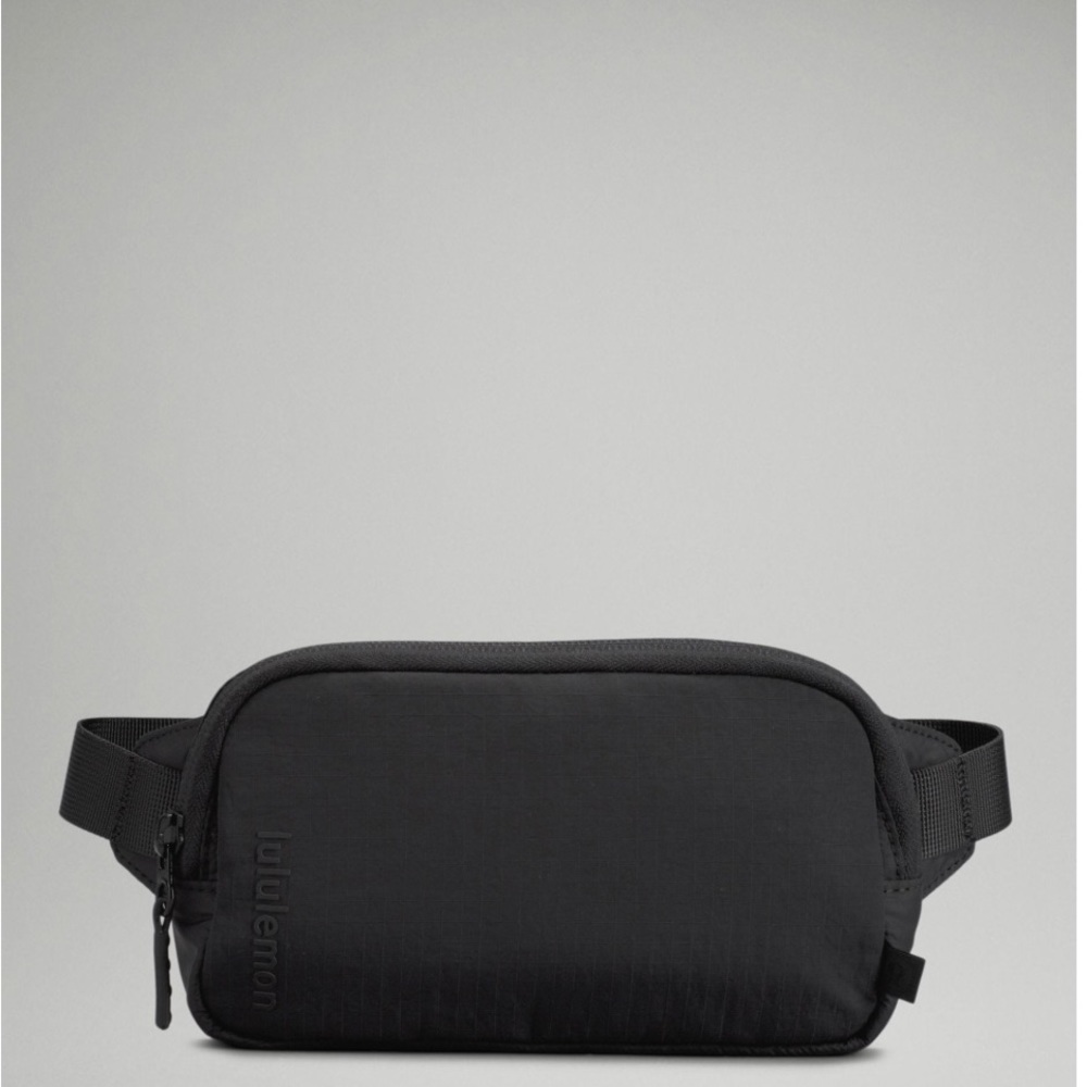 Lululemon Mini Everywhere Belt Bag - Black